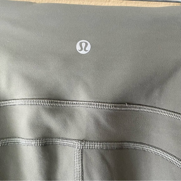 Lululemon Bootcamp Ready Tight Leggings with Mesh Detail - Picture 8 of 10